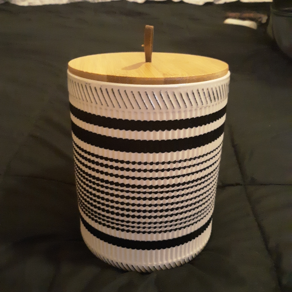 Glass container